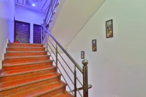 Treebo Ramayan Suites Ayodhya Free Pickup From Ayodhya Railway Station ಉಚಿತ ಪಿಕಪ್ ,ఉచిత పికప్ ,இலவச,பிக்அப்