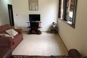 Sitio com Piscina AQUECIDa e 5 quartos c suíte!