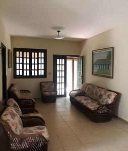 Sitio com Piscina AQUECIDa e 5 quartos c suíte!