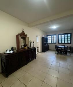 Sitio com Piscina AQUECIDa e 5 quartos c suíte!