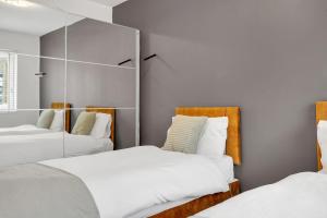 Enquiries London Stadium GuestHouse