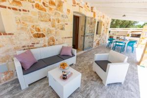 Villa Trullo Famigiu by Villa Plus