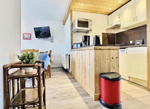 Résidence Les Roches Rouges A Ou B - Appartement agréable de 4 pièces pour 8 personnes à Tignes proche des commerces et des pistes dans le quartier du Lavachet MAE-1994