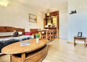 Résidence Hameau Du Borsat - Studio 4 personnes à Tignes au pied des pistes et proche des commerces dans le quartier du Val Claret. Appartement situé au pied MAE-2106