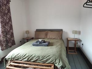 127 large double bedroom apartment eign street Hereford