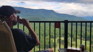 Stairway to Heaven, Breathtaking mtn views Indoor pool & hot tub