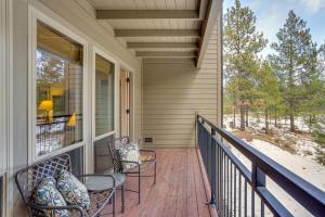 Seventh Mountain Condo with Resort Amenities!