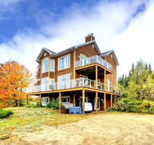 3CH - Spa - foyer - Wi-Fi - Vue fleuve et montagne