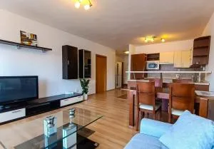 Modern flat, balcony, garage - Wolfsthal