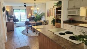 108 - 2 BR Poolside Great View