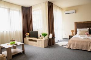 Studio Suite with Balcony