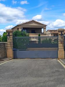 Appartements Le Mas Cayrel : photos des chambres