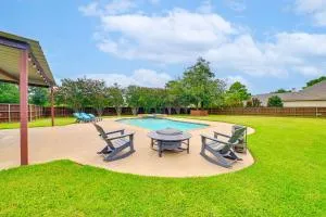 Fire Pit and Sauna Spacious Lake Texoma Retreat! - 谢尔曼