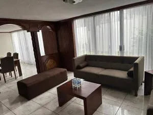 Hermosa casa grande en San Manuel - Torija