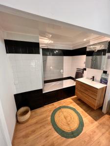 La Terrasse du Liouquet 106 - Piscine et Mer