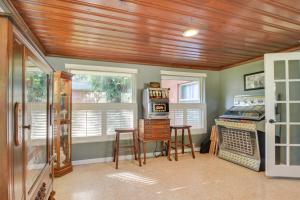 Riverfront Getaway with Hot Tub and Game Room!