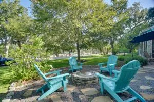 Riverfront Getaway with Hot Tub and Game Room! - Gulf Harbors