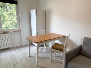 City Apartment with WIFI, Kitchen and 4K TV