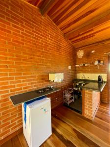 Chalé 2 hidromassagem lareira e cozinha