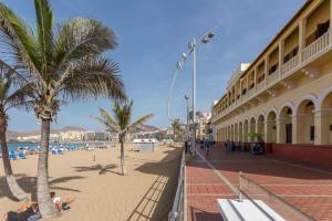 Lightbooking junto a la Playa Canteras