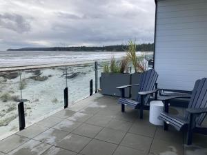 Beachfront Luxury Suite #15 at THE BEACH HOUSE