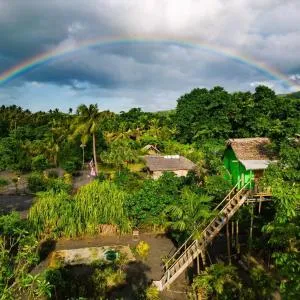 Tanna Volcano View Tree House - White Sands