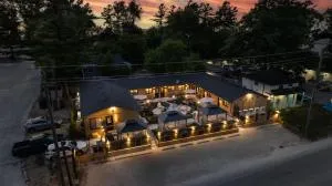 Adrians Suites - Stayner