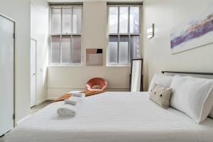 CozySuites - 1BR with Direct Skybridge Access #4