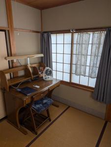 private rooms in togo beach and park side house