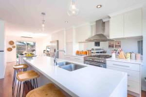 Lucys Place By Swan Bnb Management