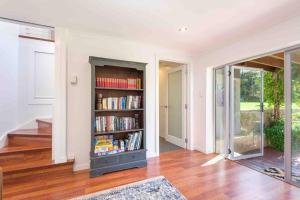 Lucys Place By Swan Bnb Management