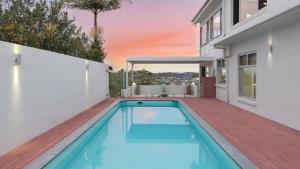 The Lookout Lounge - Pet Friendly, Pool, Great Views!