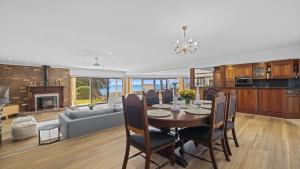 Charlesworth 15 - Beach Reserve, Amazing Views, Walk to Resorts, Sleeps 15