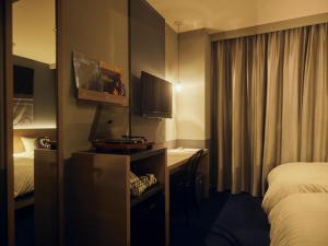 Hotel She, Osaka