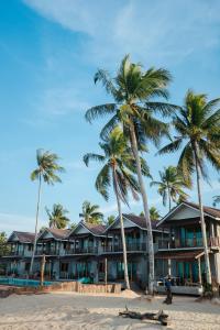 Laemsui Beach แหลมซุย บีช