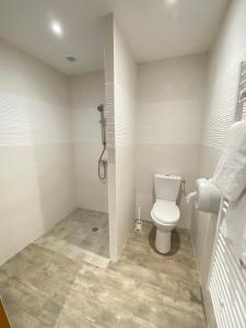 Hotels Logis Hotel L'Oliveraie : photos des chambres