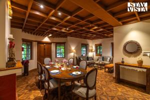 StayVista at Sylvana Villas with Lawn, BBQ and Jacuzzi