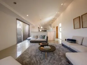 ReN OKINAWA 恩納村 オーシャンフロント - Meta