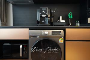 Luxury Edge Seaview Apartment