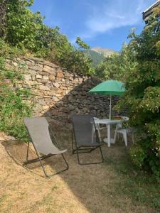 Jourcins Jardin avec vue Montagne