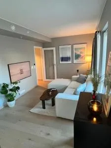 Modern flat by the sea - Storhaug