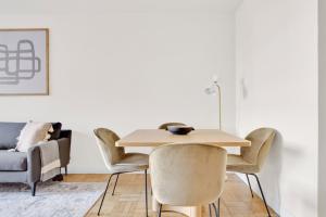 Midtown 1BR w Gym Doorman nr Grand Central NYC-745