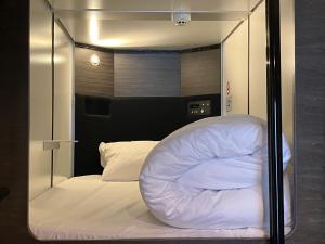 Capsule Hotel Suzumoriya