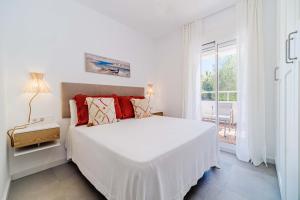 Don Pepe White Apartment Javea by Rock Rentals