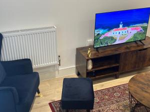 Midland Apartments - Luxury Large Entire Unit Sleeps 4