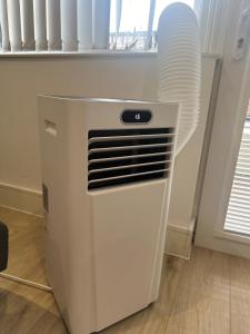 Midland Apartments - Luxury Large Entire Unit Sleeps 4