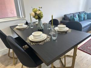 Midland Apartments - Luxury Large Entire Unit Sleeps 4