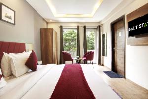 Saltstayz- Huda City Center