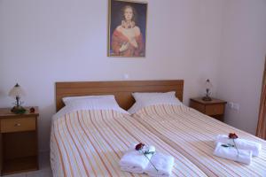 One-Bedroom Apartment - Top Floor (4 guests)