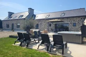 Gîte Chemin de Camet entièrement rénové, 8 pers avec 4 chambres et spa Pordic, Côtes d'Armor - Trémuson